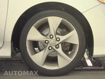 2014 Toyota Camry SE Sport - miniatura 10