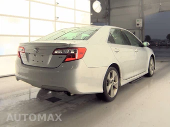 2014 Toyota Camry SE Sport - miniatura 5