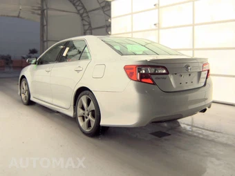 2014 Toyota Camry SE Sport - miniatura 8
