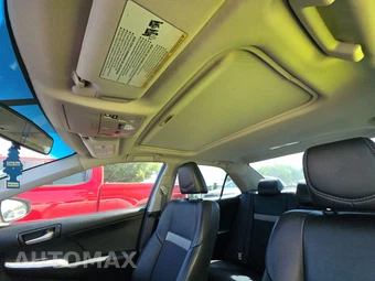 2014 Toyota Camry SE Sport - miniatura 14