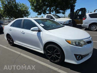 2014 Toyota Camry SE Sport - miniatura 3