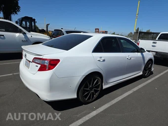 2014 Toyota Camry SE Sport - miniatura 4