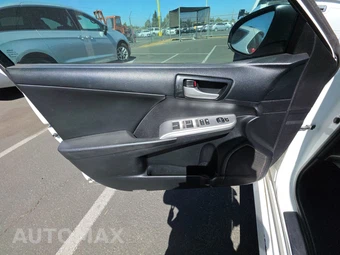 2014 Toyota Camry SE Sport - miniatura 9