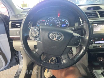 2014 Toyota Camry XLE - miniatura 10