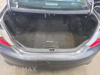 2014 Toyota Camry XLE - miniatura 16
