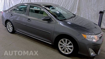2014 Toyota Camry XLE - miniatura 3