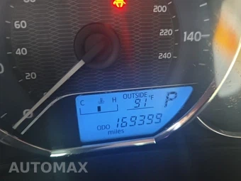 2014 Toyota Corolla LE – miniatura 9