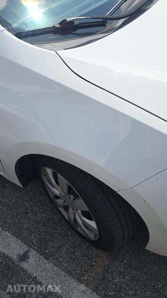 2014 Toyota Corolla LE – miniatura 19