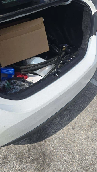 2014 Toyota Corolla LE – miniatura 22