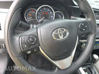 2014 Toyota Corolla LE – miniatura 10