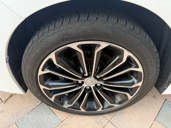 2014 Toyota Corolla S Plus - miniatura 28
