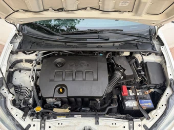 2014 Toyota Corolla S Plus - miniatura 9