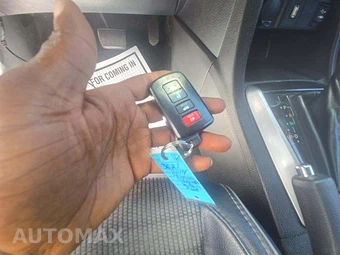 2014 Toyota Corolla S Plus – miniatura 5