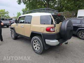 2014 Toyota FJ Cruiser w/Rear Doors - miniatura 2