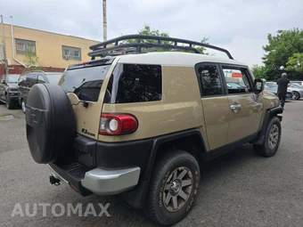 2014 Toyota FJ Cruiser w/Rear Doors - miniatura 3