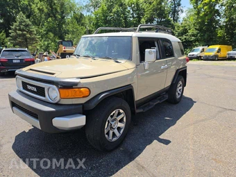 2014 Toyota FJ Cruiser w/Rear Doors