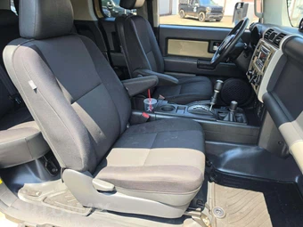 2014 Toyota FJ Cruiser w/Rear Doors - miniatura 18