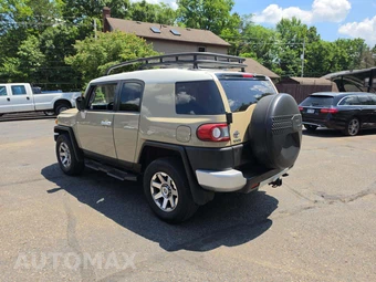 2014 Toyota FJ Cruiser w/Rear Doors - miniatura 2