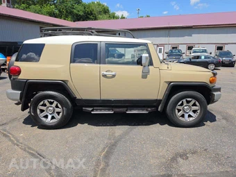 2014 Toyota FJ Cruiser w/Rear Doors - miniatura 4