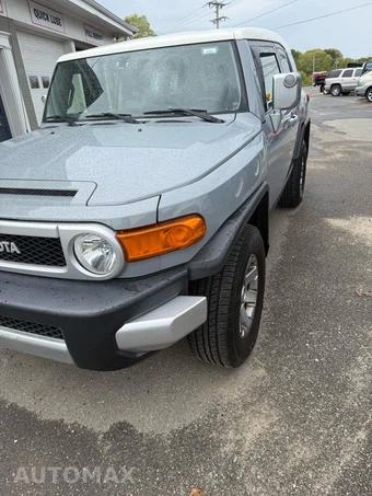 2014 Toyota FJ Cruiser w/Rear Doors - miniatura 2