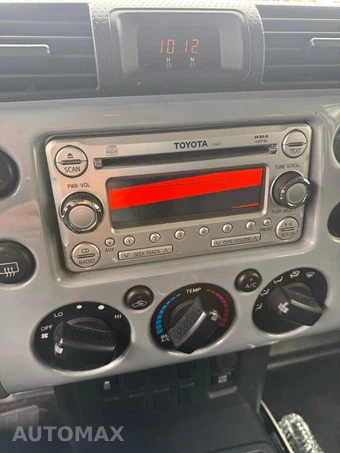 2014 Toyota FJ Cruiser w/Rear Doors - miniatura 27