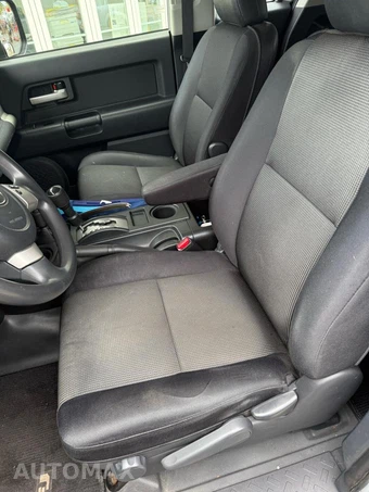 2014 Toyota FJ Cruiser w/Rear Doors - miniatura 31