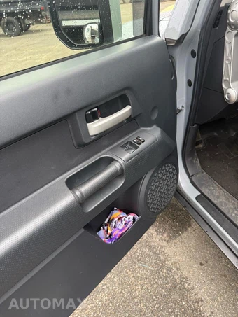 2014 Toyota FJ Cruiser w/Rear Doors - miniatura 32