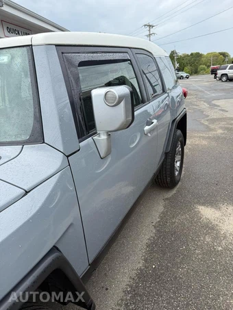 2014 Toyota FJ Cruiser w/Rear Doors - miniatura 33