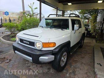 2014 Toyota FJ Cruiser w/Rear Doors