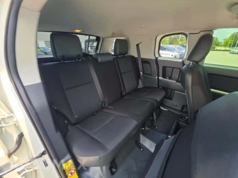 2014 Toyota FJ Cruiser w/Rear Doors - miniatura 16