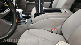 2014 Toyota Highlander LE – miniatura 29
