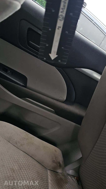 2014 Toyota Highlander LE – miniatura 30