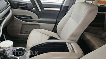 2014 Toyota Highlander LE – miniatura 48