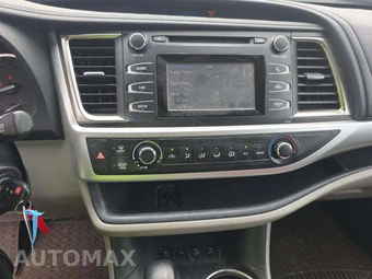 2014 Toyota Highlander LE – miniatura 10