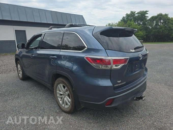 2014 Toyota Highlander LE – miniatura 2