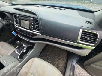 2014 Toyota Highlander LE – miniatura 20