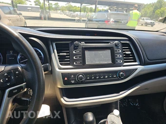 2014 Toyota Highlander LE – miniatura 11