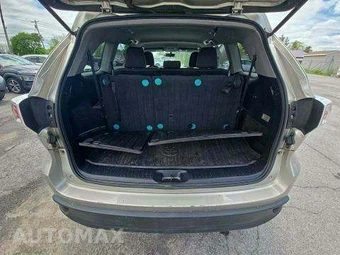 2014 Toyota Highlander LE – miniatura 16