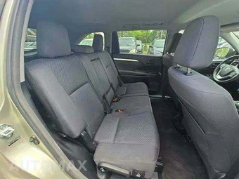 2014 Toyota Highlander LE – miniatura 18