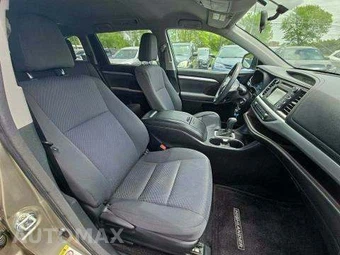 2014 Toyota Highlander LE – miniatura 20