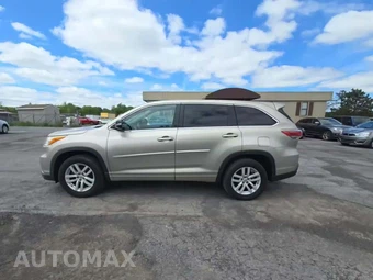 2014 Toyota Highlander LE – miniatura 3