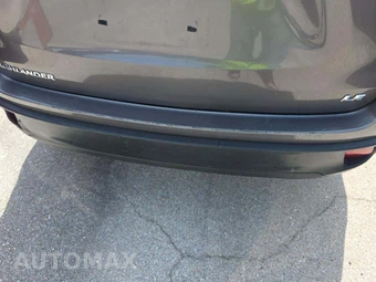 2014 Toyota Highlander LE – miniatura 24
