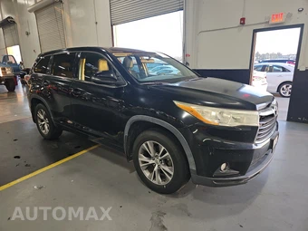 2014 Toyota Highlander LE Plus – miniatura 3