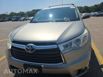 2014 Toyota Highlander LE Plus – miniatura 2