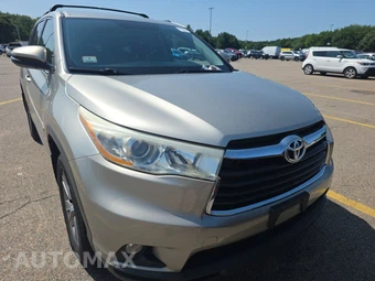 2014 Toyota Highlander LE Plus – miniatura 3
