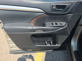 2014 Toyota Highlander LE Plus – miniatura 9