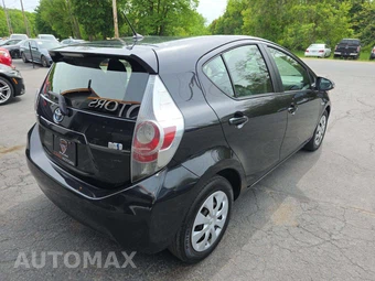 2014 Toyota Prius c One – miniatura 3