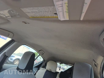 2014 Toyota Prius c One – miniatura 17