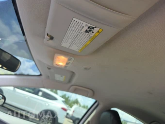 2014 Toyota Prius c Three – miniatura 17