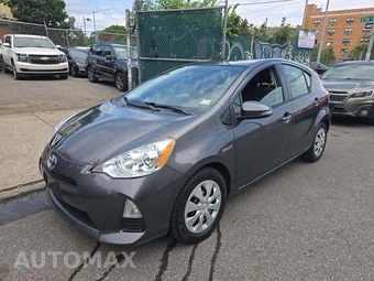 2014 Toyota Prius c Two